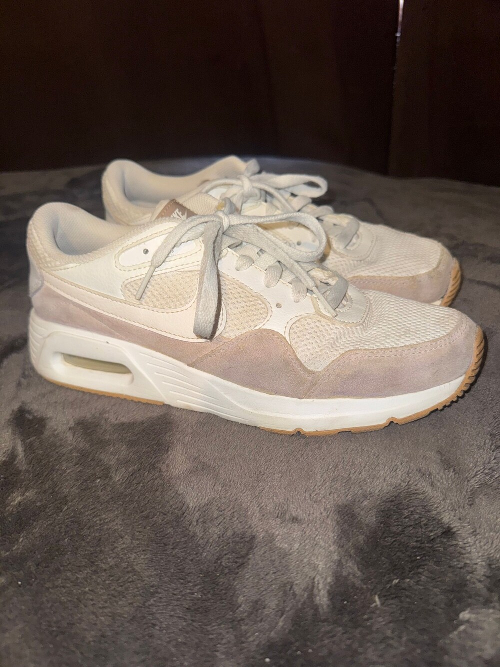 Nike Air Sneakers Size 7.5 White Mesh Beige Suede Casual Shoes